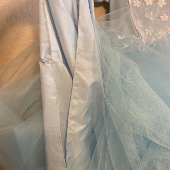 Cinderella dress size 8/9. Kids excellent condition - Picture 3 of 7